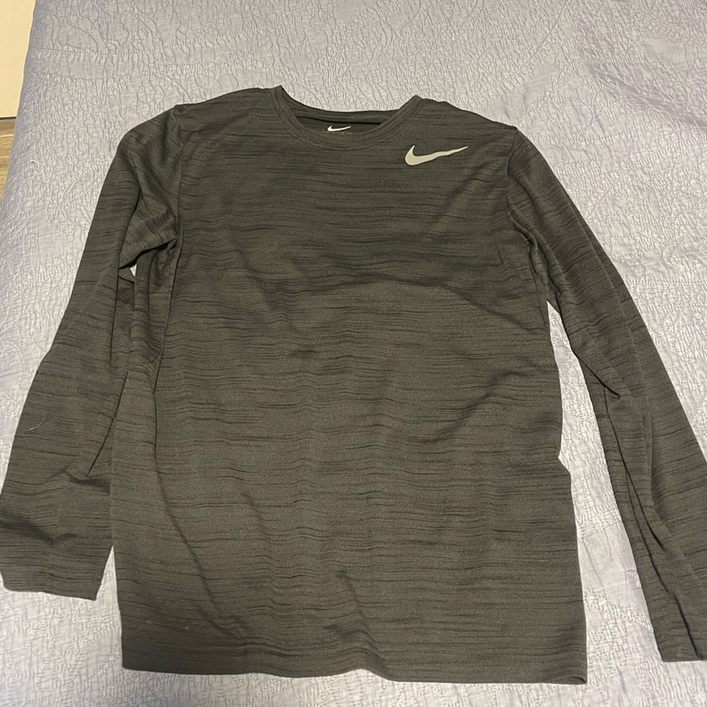 Nike long sleeve shirt
